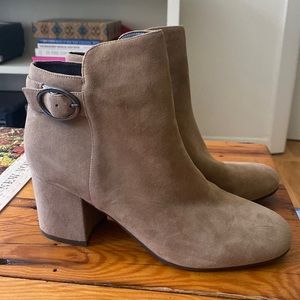 New Easy Spirit Tan booties size 10